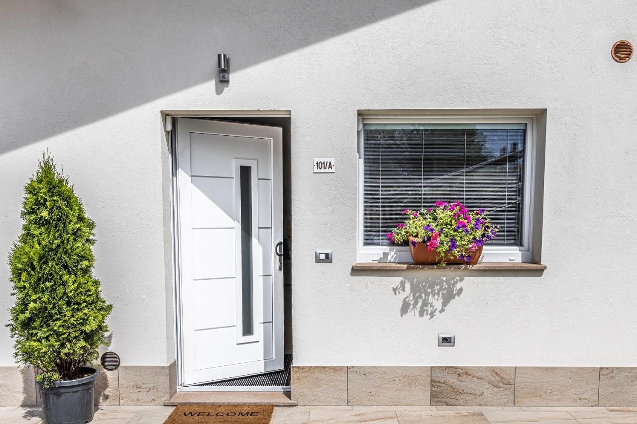 A&G Apartment Aosta - Elegante Casa 100 Mq Su Due Piani Con Wi-Fi-Giardino-Parcheggio 외부 사진
