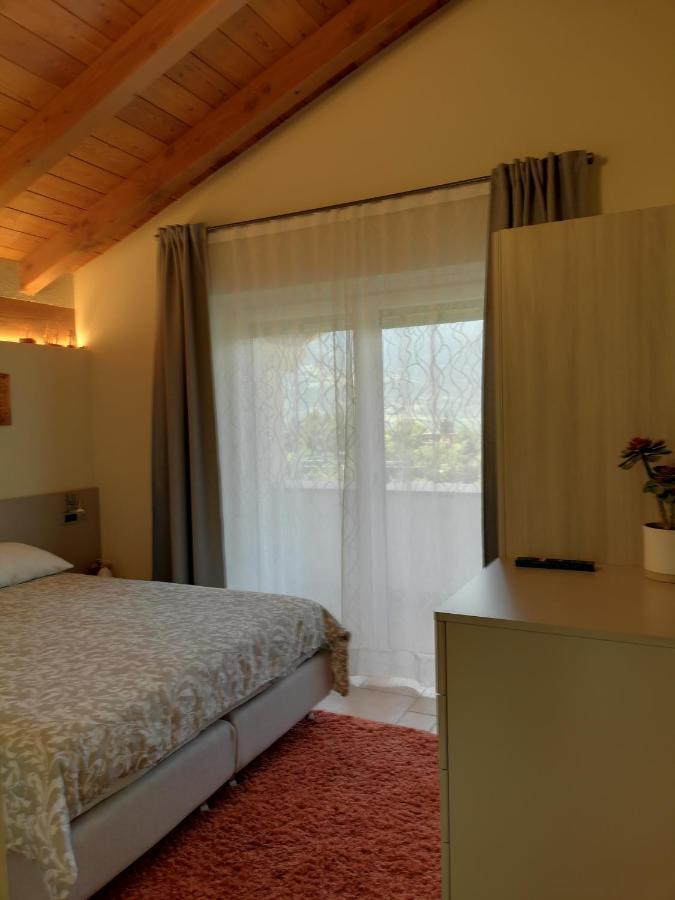 A&G Apartment Aosta - Elegante Casa 100 Mq Su Due Piani Con Wi-Fi-Giardino-Parcheggio 외부 사진